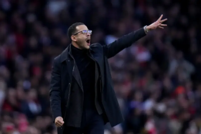 HLV Rosenior Thất Vọng Với Thẻ Đỏ Thứ 10 Của Chelsea: Kỷ Luật Xuống Cấp