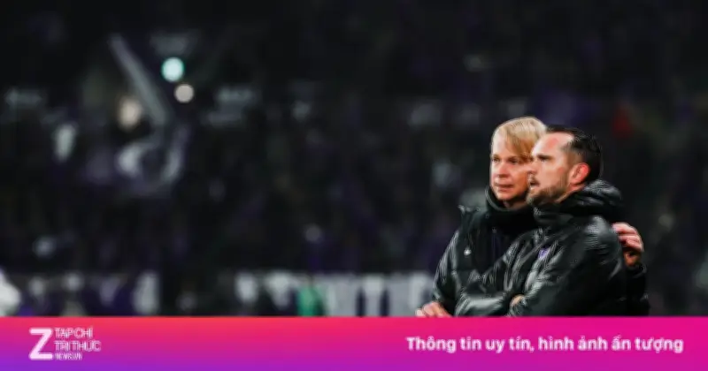 HLV Sanfrecce chỉ trích 'trò đùa' khi cầu thủ Malaysia vẫn được thi đấu ở AFC Champions League