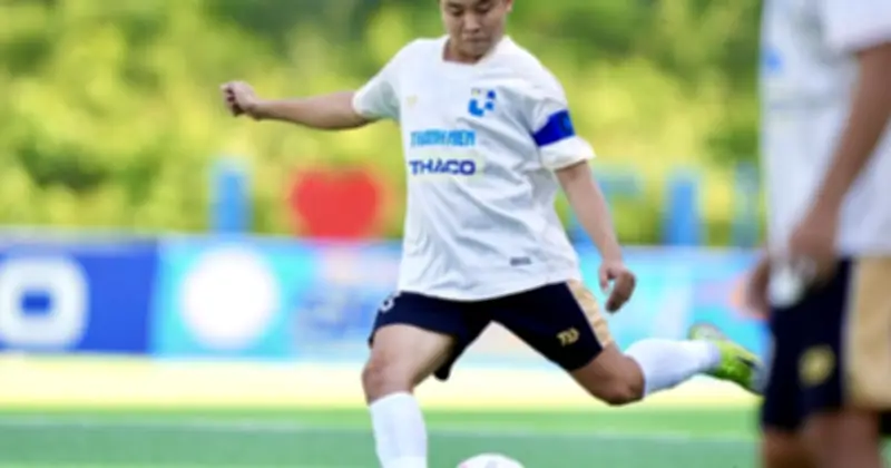 HLV Trần Văn Dũng trao băng đội trưởng bất ngờ, Đức Huy tỏa sáng giúp ĐH Công nghiệp TP.HCM vào chung kết