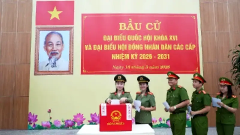 Hơn 1.100 Cán Bộ Công An Huế Thực Hiện Quyền Bầu Cử Trong Không Khí Trang Nghiêm