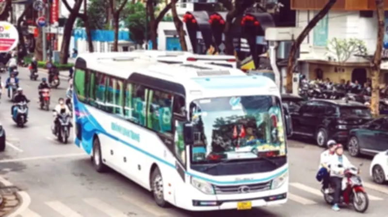 Hạn chế xe lớn ở Hà Nội: Cải thiện giao thông nhưng gây khó cho du lịch