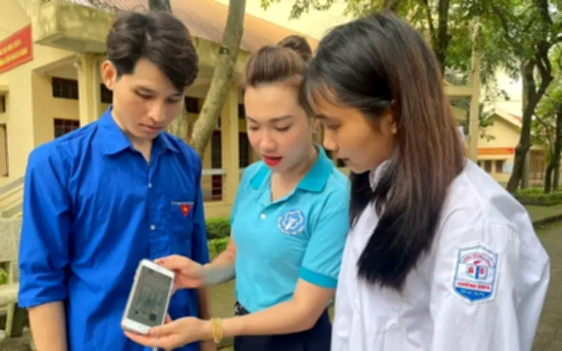 Hướng dẫn mới: Học sinh, sinh viên đóng và hưởng BHYT từ 1/7 khi tăng lương cơ sở