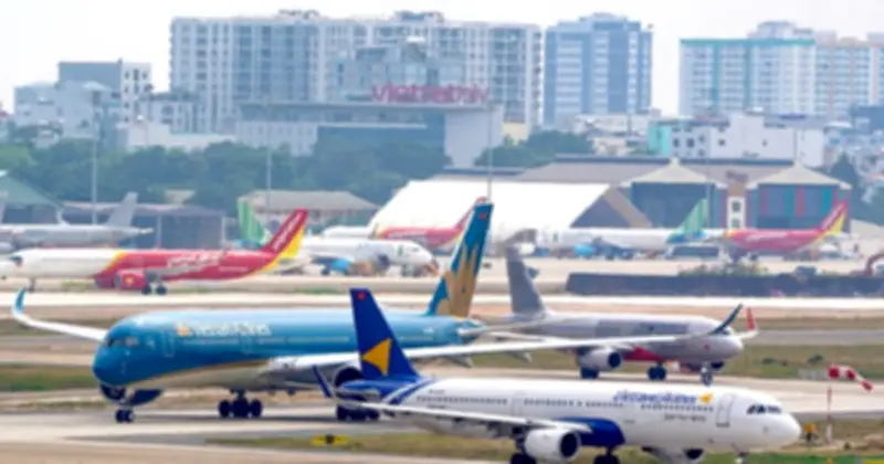 Hàng loạt hãng bay Việt cắt giảm chuyến, tăng giá vé từ tháng 4 do giá nhiên liệu tăng cao