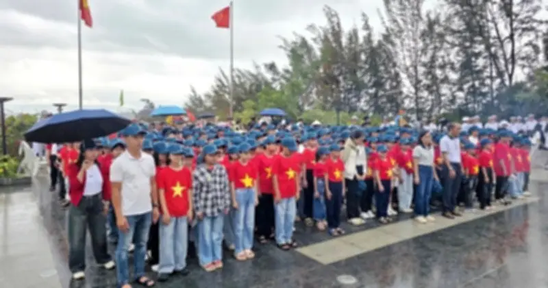 Hàng ngàn người thành kính tưởng niệm 64 chiến sĩ hy sinh tại Gạc Ma sau 38 năm