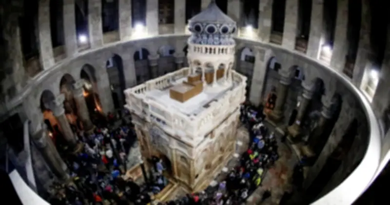 Hồng y Jerusalem bị chặn vào Nhà thờ Mộ Thánh, gây tranh cãi quốc tế