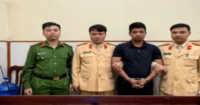 Hưng Yên: Bắt giữ đối tượng tàng trữ ma túy đá tại bến sông Luộc