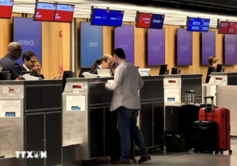Hành khách chốt vé máy bay sớm dịp nghỉ lễ 30/4 - 1/5, giá vé tăng mạnh