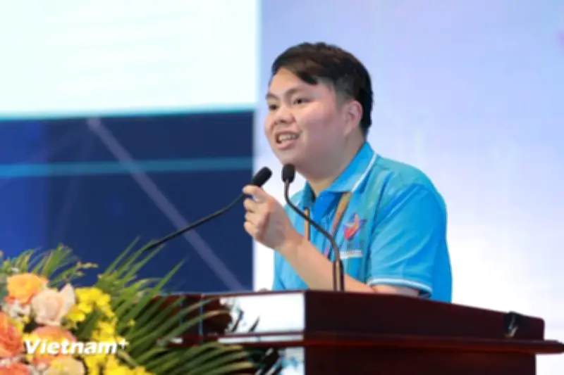 Hành trình từ trang giấy trắng đến người thầy thắp lửa hy vọng