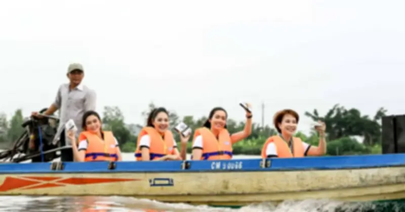 Hành Trình Từ Trái Tim Tiếp Tục Lan Tỏa Tri Thức Đến Vùng Cao Và Biển Đảo Trường Sa