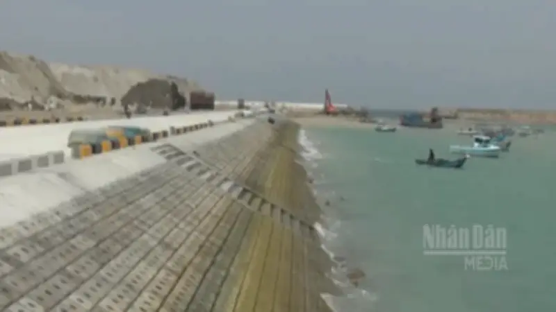 Hoàn thành khu neo đậu tàu tránh bão tại đặc khu Phú Quý, nâng cao an toàn hàng hải