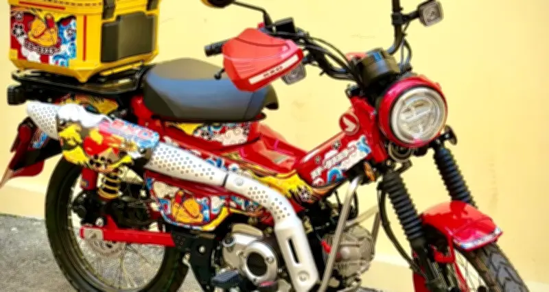 Honda CT 125 độ phong cách cải lương độc nhất của chủ xe Sài Gòn