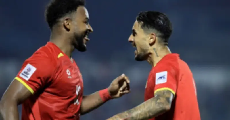 Hoàng Hên chia sẻ về chiến thắng của đội tuyển Việt Nam và sự ăn ý với Xuân Son