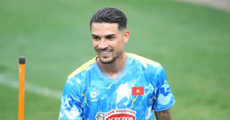 Hoàng Hèn nói lời xúc động trong ngày ra mắt tuyển Việt Nam