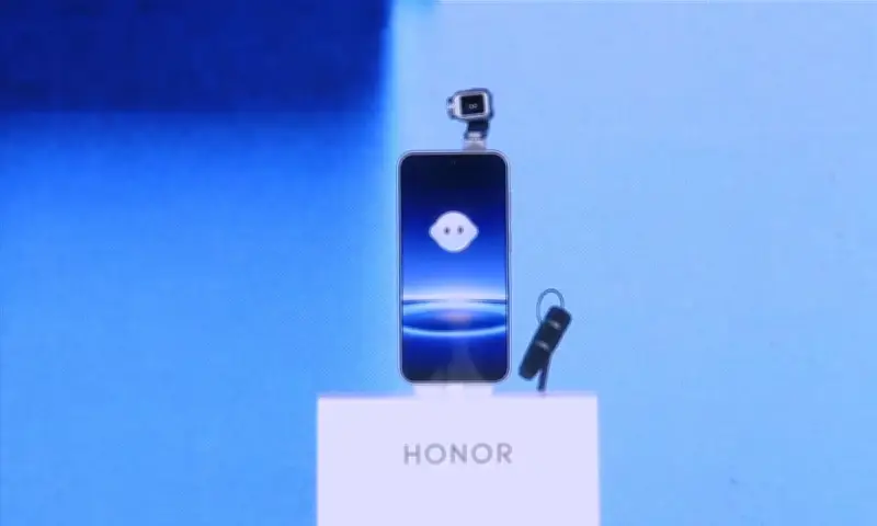 Honor trình diễn Robot Phone với cánh tay AI tại MWC 2026, hứa hẹn ra mắt thị trường