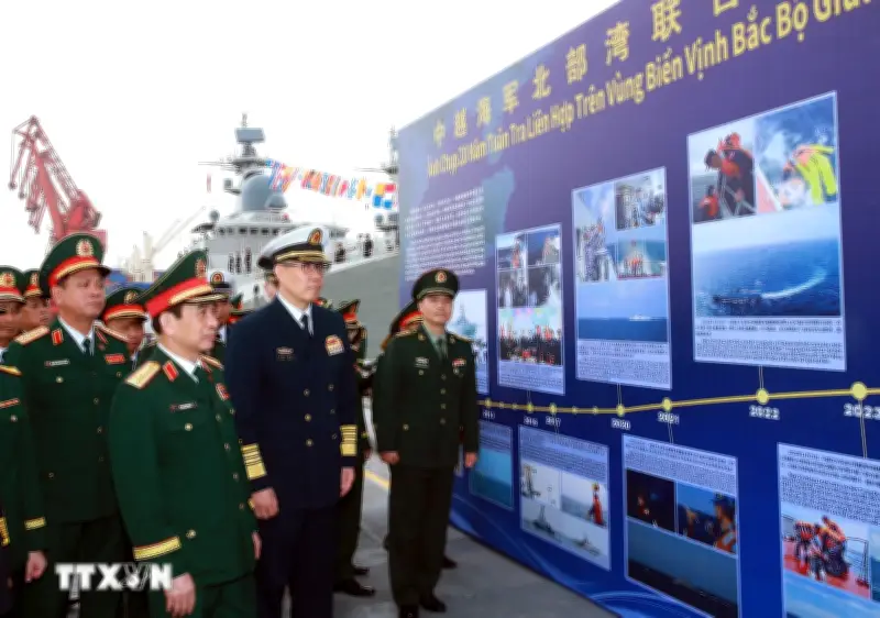 Hoạt động giao lưu hữu nghị quốc phòng biên giới Việt - Trung tại Trung Quốc