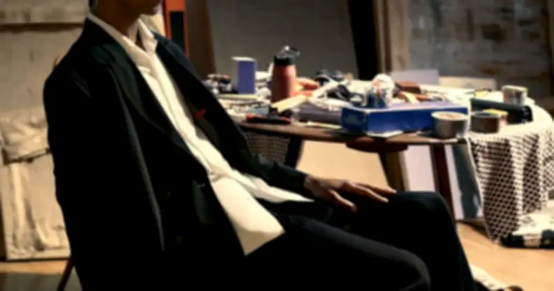 HUGO 'Red Means GO': Thời trang kể chuyện xã hội, biến áp lực thành động lực cho giới trẻ