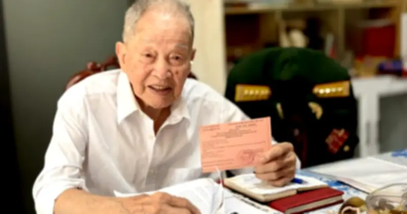 Huyền thoại tình báo Tư Cang ở tuổi 98: Lá phiếu đầu tiên và hành trình trọn thế kỷ