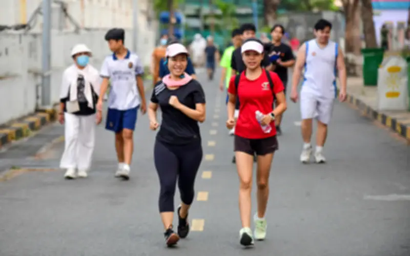 Đi Bộ 20 Phút Mỗi Ngày: Lợi Ích Kép Cho Tâm Trạng Và Tim Mạch