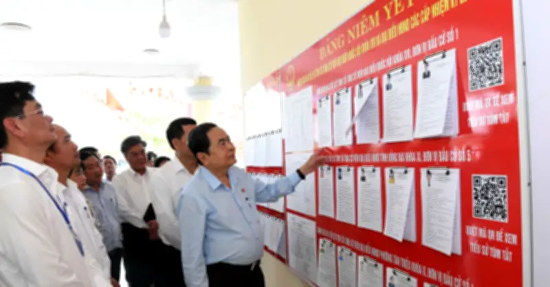 Đại biểu Quốc hội không chỉ là 'bưu tá' chuyển đơn của dân