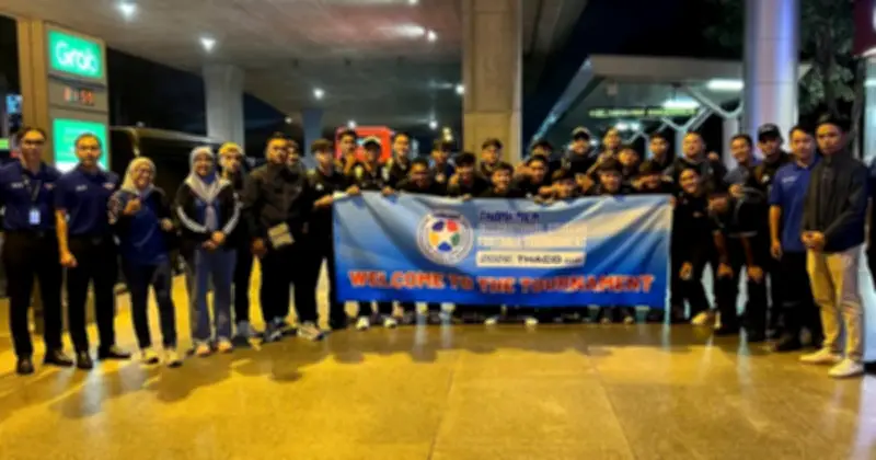 Đội bóng Malaysia ấn tượng với hành trình thuận lợi đến Nha Trang tham dự giải TNSV