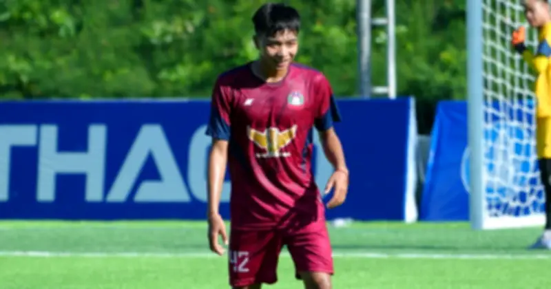 Đội bóng Trường ĐH Lào với lực lượng cực mạnh, quyết tâm chinh phục cúp vô địch TNSV 2026