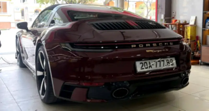 Đại gia Thái Nguyên sở hữu Porsche 911 Targa 4S Heritage Design cực hiếm