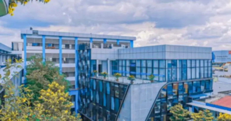 Đại học Công Thương TP.HCM hỗ trợ xăng xe cho giảng viên, giảm gánh nặng chi phí đi lại