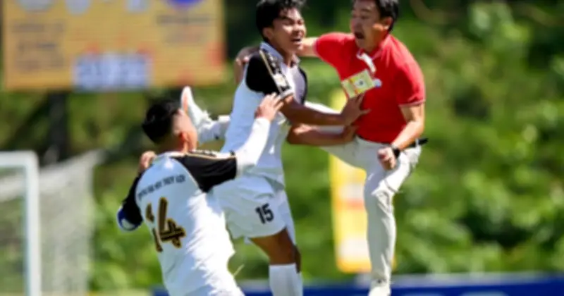 Đại học Thủy lợi đánh bại đương kim vô địch, loạt luân lưu định đoạt tứ kết