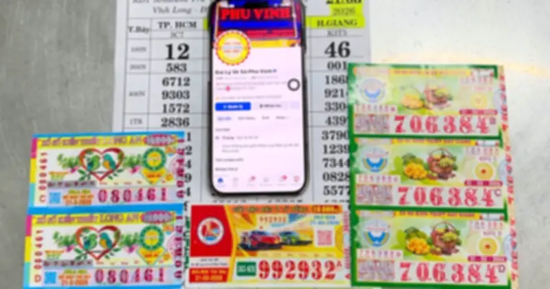 Đại lý vé số Phú Vinh đổi thưởng 2 tờ trúng độc đắc 4 tỉ đồng cho khách ở Cần Thơ