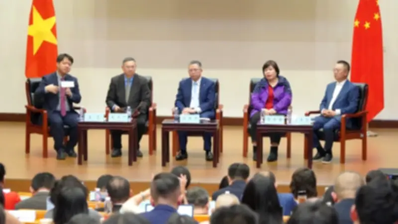 Đại sứ Phạm Thanh Bình thúc đẩy quan hệ Việt-Trung tại sự kiện Đại học Nhân dân Trung Quốc