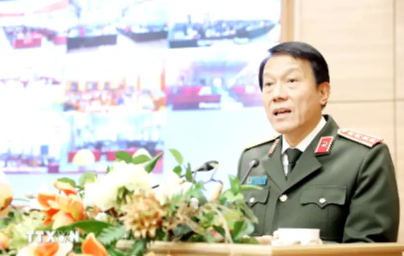 Đại tướng Lương Tam Quang tiếp xúc cử tri tại tỉnh Hưng Yên