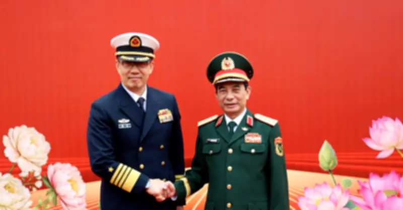 Đại tướng Phan Văn Giang gặp Bộ trưởng Quốc phòng Trung Quốc tại biên giới