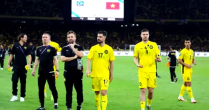 Đội tuyển Malaysia tụt 14 bậc FIFA sau án phạt, Paulo Josue nói về nỗi đau bóng đá