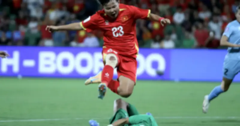 Đội tuyển nữ Việt Nam thắng Ấn Độ 2-1 nhờ cú đúp của Vạn Sự ở phút bù giờ