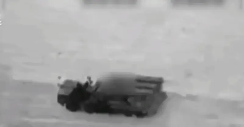 IDF tiến hành cuộc tập kích quy mô lớn nhằm vào hệ thống phòng thủ tên lửa đạn đạo của Iran