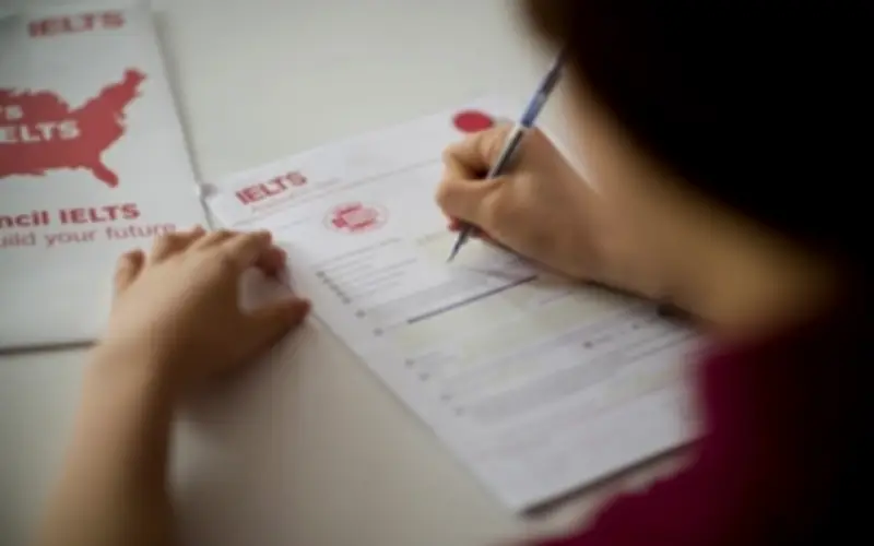 IELTS Trên Giấy Sẽ Chấm Dứt Từ Giữa Năm 2026: Chuyển Đổi Số Toàn Cầu