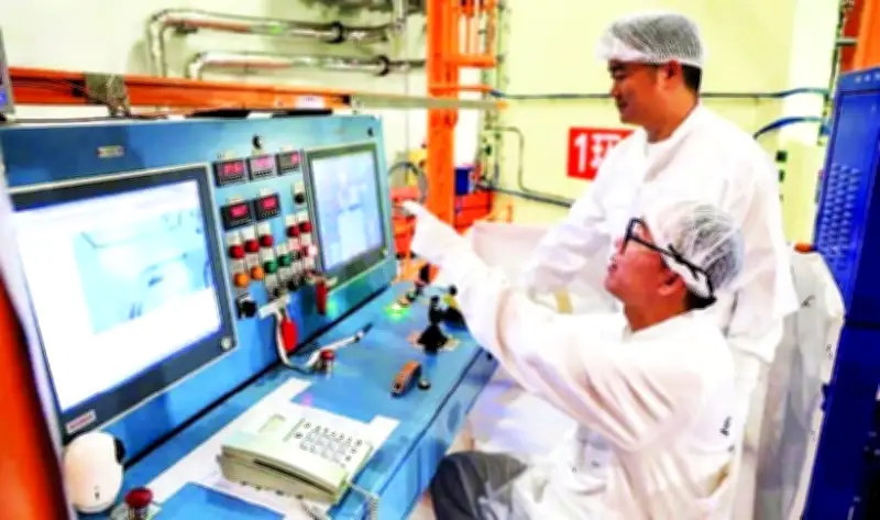 Điện Hạt Nhân Trở Thành Lựa Chọn Chiến Lược Giữa Bão Giá Năng Lượng Toàn Cầu