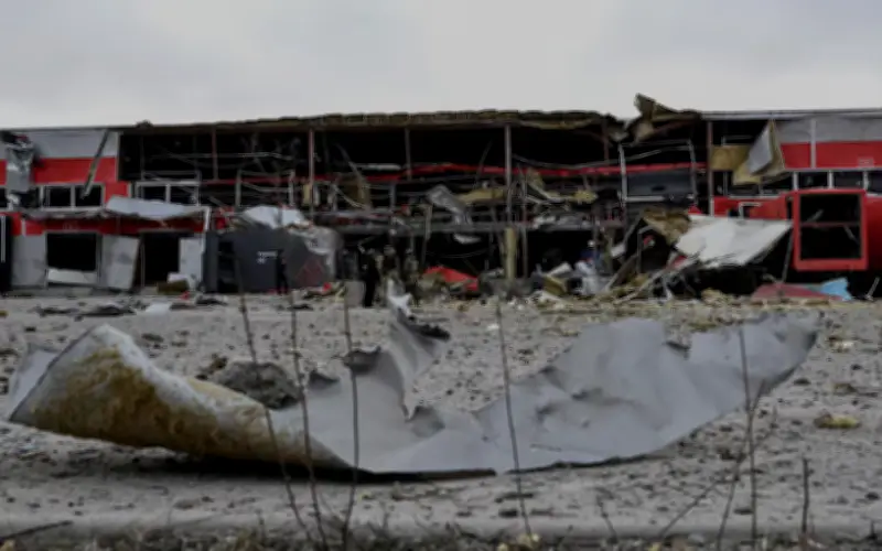 Điện Kremlin tạm ngừng đàm phán với Ukraine, chờ tín hiệu từ Mỹ