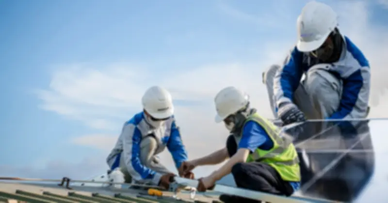 Điện mặt trời bùng nổ tại Việt Nam: Giải pháp tiết kiệm và xu hướng năng lượng xanh 2026