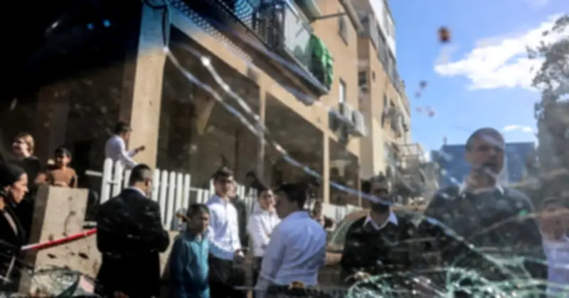 Iran Chọn Lãnh Tụ Mới, Israel Cảnh Báo Truy Đuổi Kẻ Kế Nhiệm