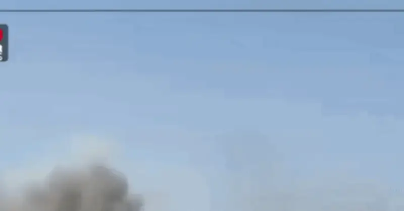 Iran công bố video vũ khí Mỹ lao vào trường nữ sinh, gây thương vong lớn