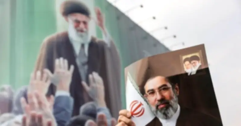 Iran hé lộ khoảnh khắc tấn lãnh tối cao thoát chết trong vụ không kích