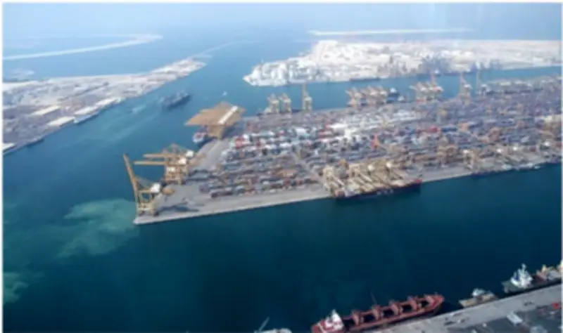 Iran Kêu Gọi Công Dân Tại UAE Tránh Xa Cơ Sở Mỹ Để Giảm Thiểu Rủi Ro