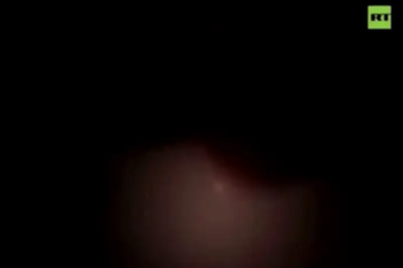 Iran Mở Đợt Tấn Công Thứ 43, Cảnh Báo 'Chôn Vùi' Israel Và Căn Cứ Mỹ