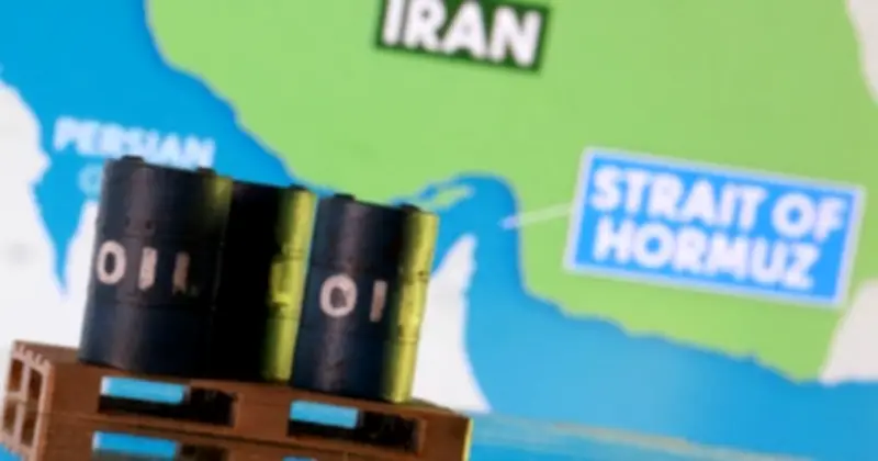 Iran rải thủy lôi eo biển Hormuz, Mỹ cảnh báo đòn trả đũa chưa từng có