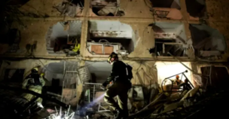 Iran tấn công Israel, đánh trúng cơ sở hạt nhân, căng thẳng leo thang