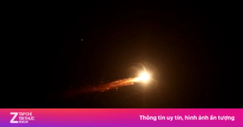 Iran Tấn Công Thị Trấn Đặt Cơ Sở Hạt Nhân Của Israel, Netanyahu Thừa Nhận 'Buổi Tối Khó Khăn'