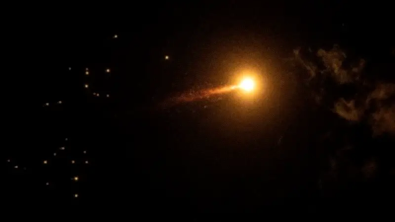 IRGC công bố tấn công 60 mục tiêu chiến lược, Tổng thống Trump tuyên bố hạ sát 49 lãnh đạo Iran