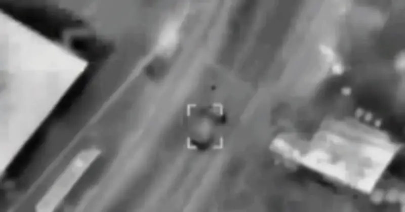 Israel công bố video không kích Hezbollah tại Lebanon, cảnh báo thương vong dân thường