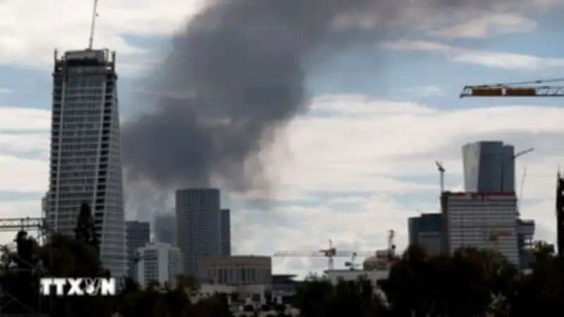 Israel Nới Lỏng Hạn Chế Thời Chiến, Mở Cửa Lại Không Phận Và Doanh Nghiệp